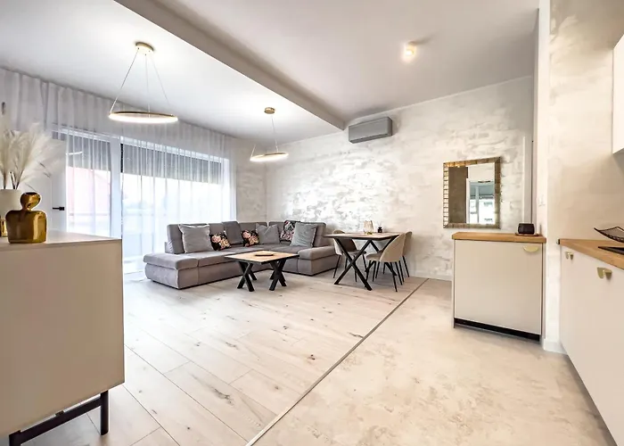 La Maddalena Alldayholiday מיילנו